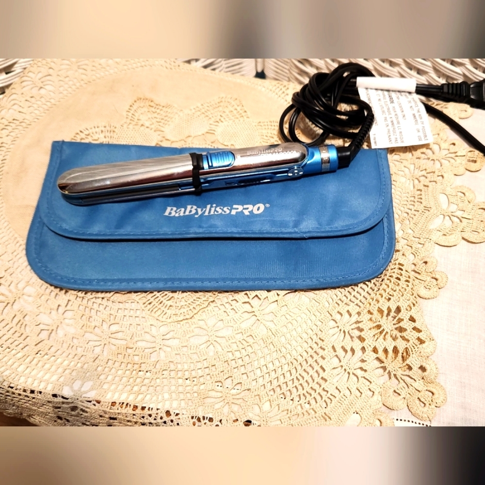 BaBylissPRO Mini Travel Iron w/Pouch